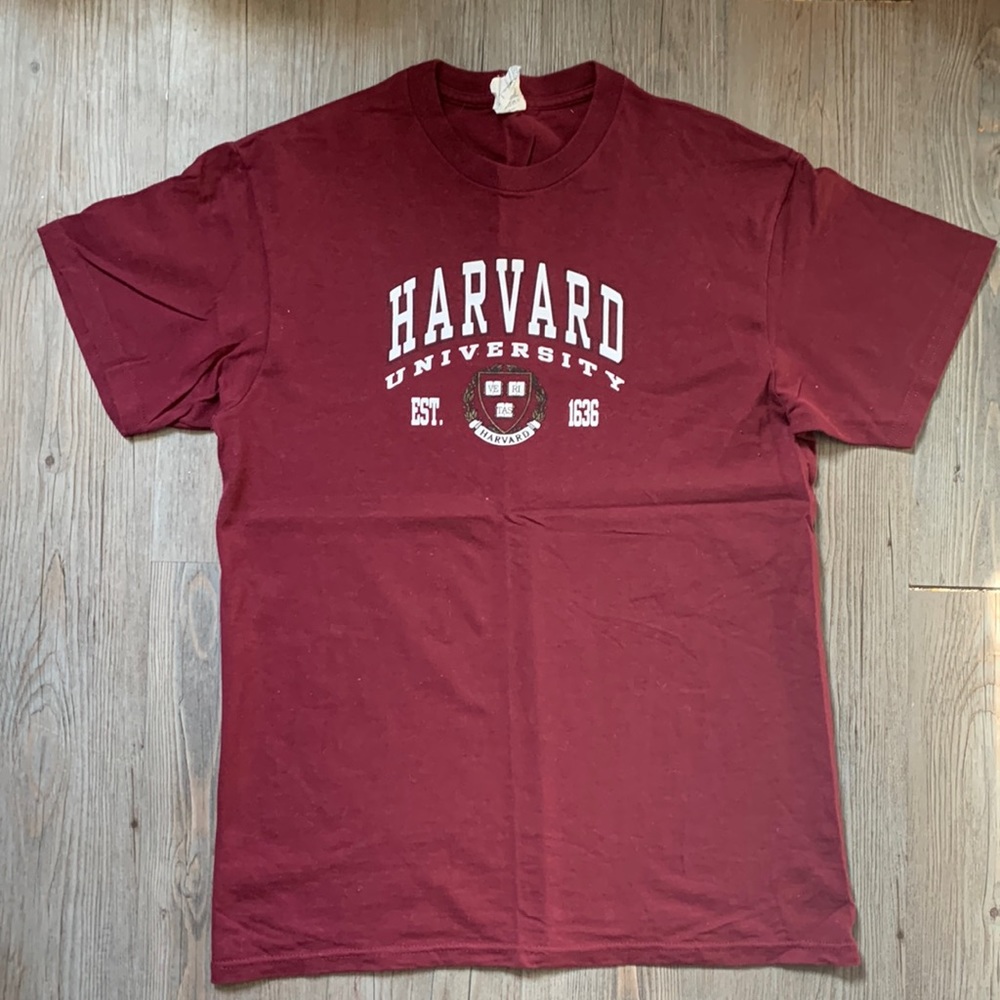 Men’s Harvard University Tee Shirt - Medium